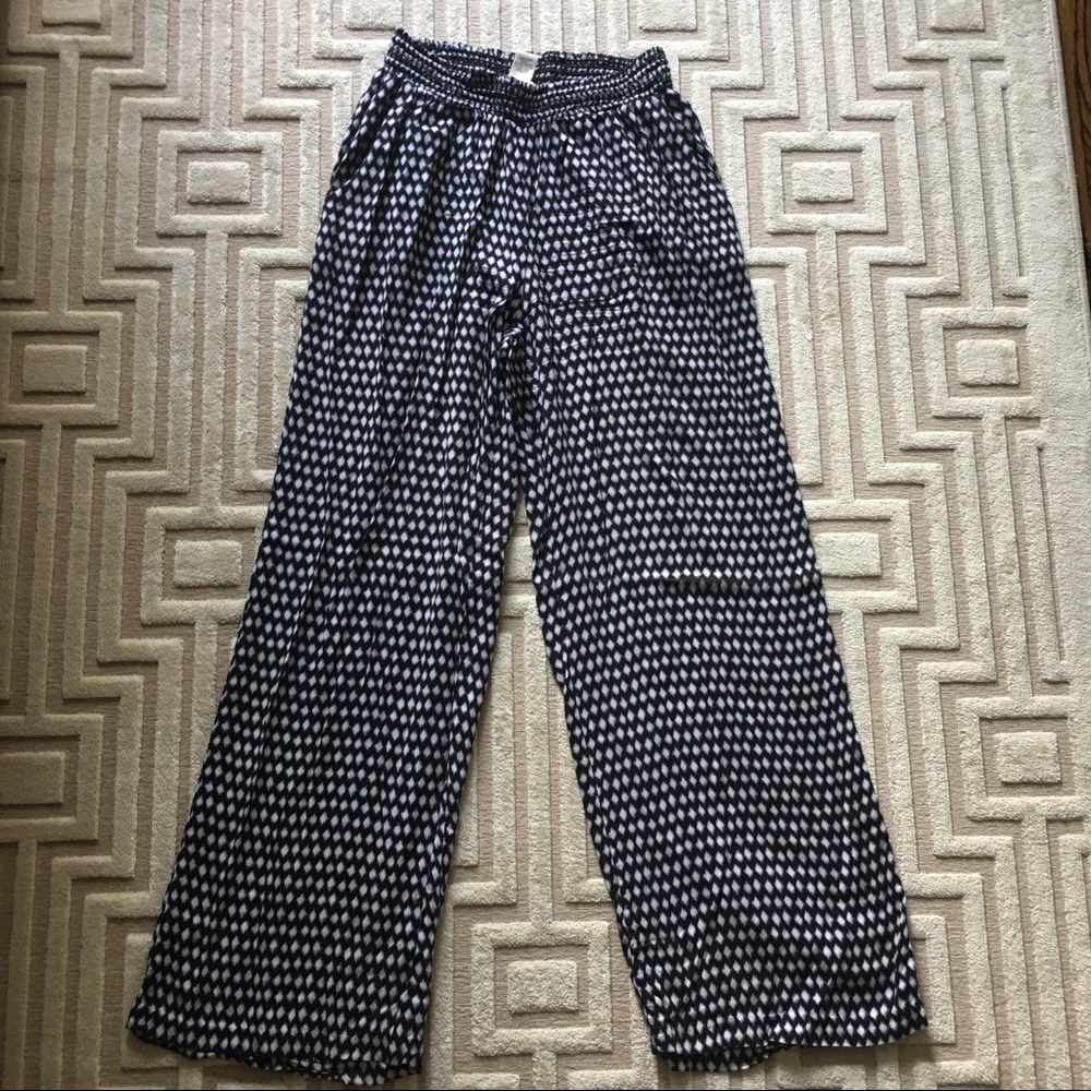 Wide leg pants